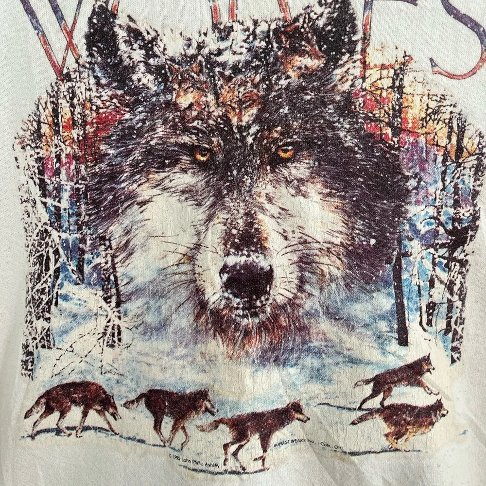 Vintage 1995‎ Wolves Crewneck Sweatshirt
